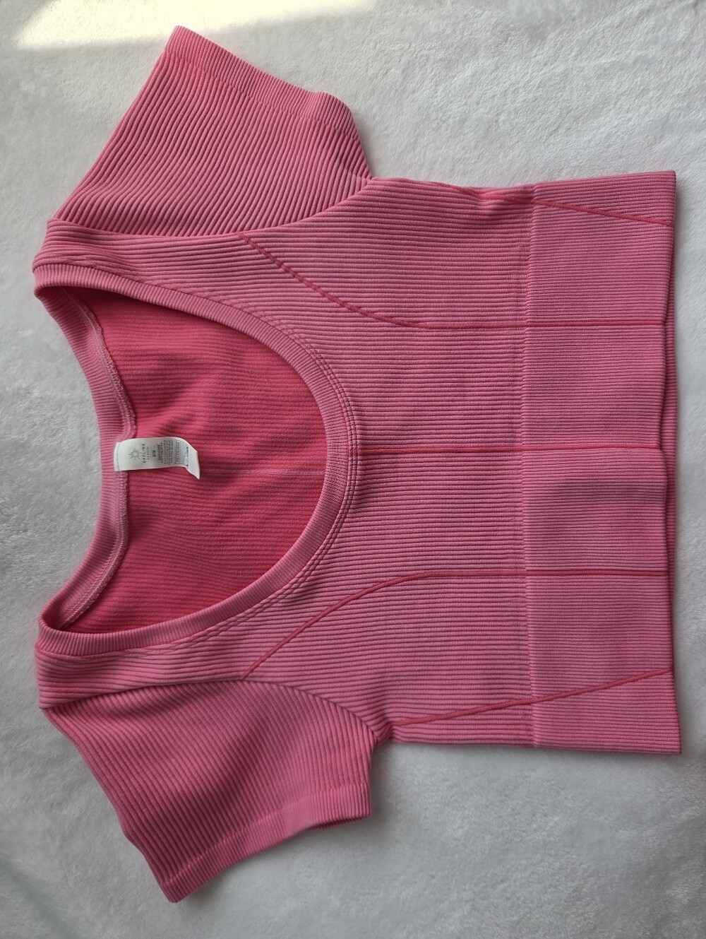 Offline Pink Crop Top. - Picture 2 of 4